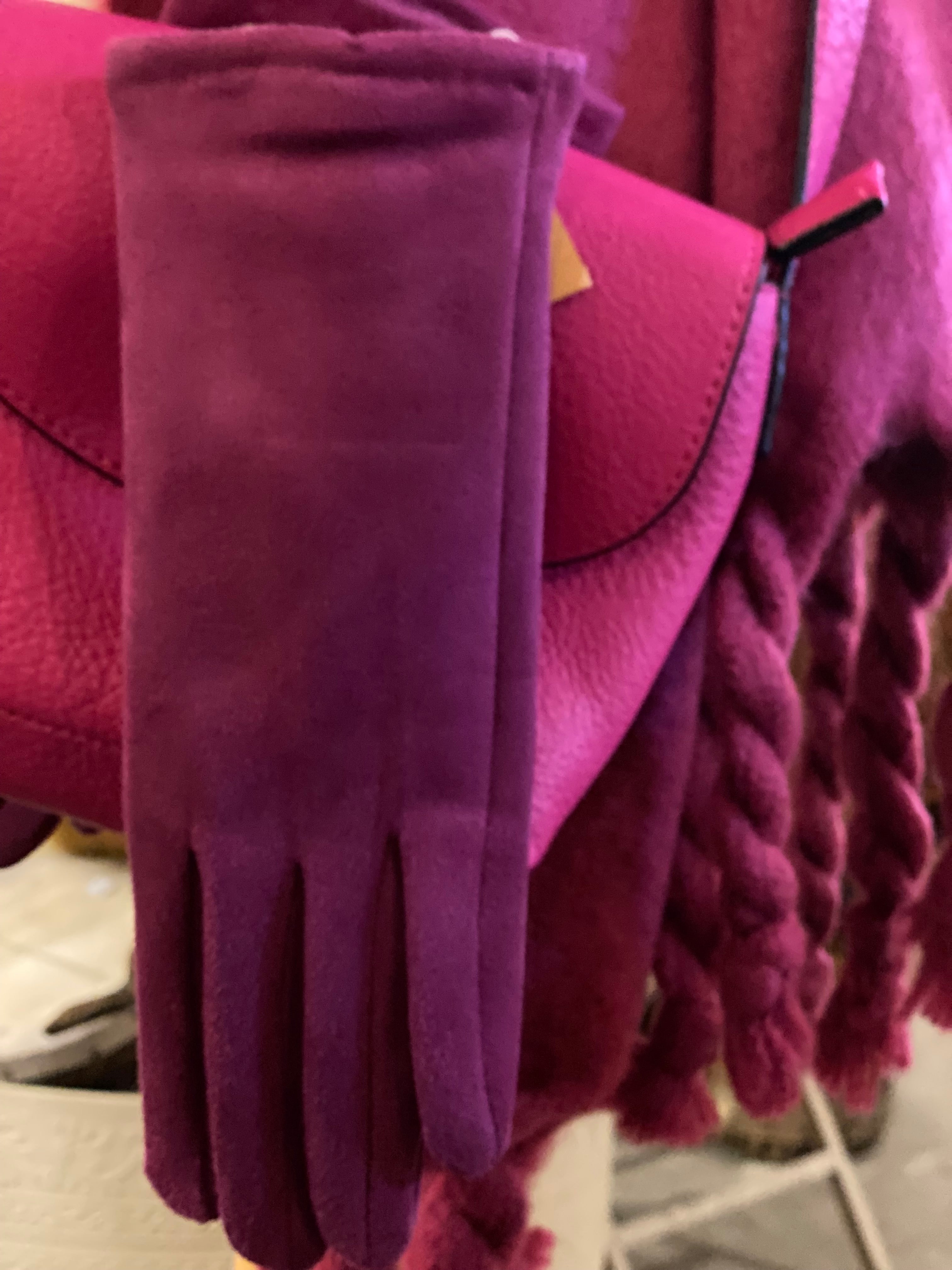 Fuchsia roze suedine handschoenen