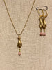 Afbeelding laden in galerijviewer, Helping hands earrings (gold-roze)