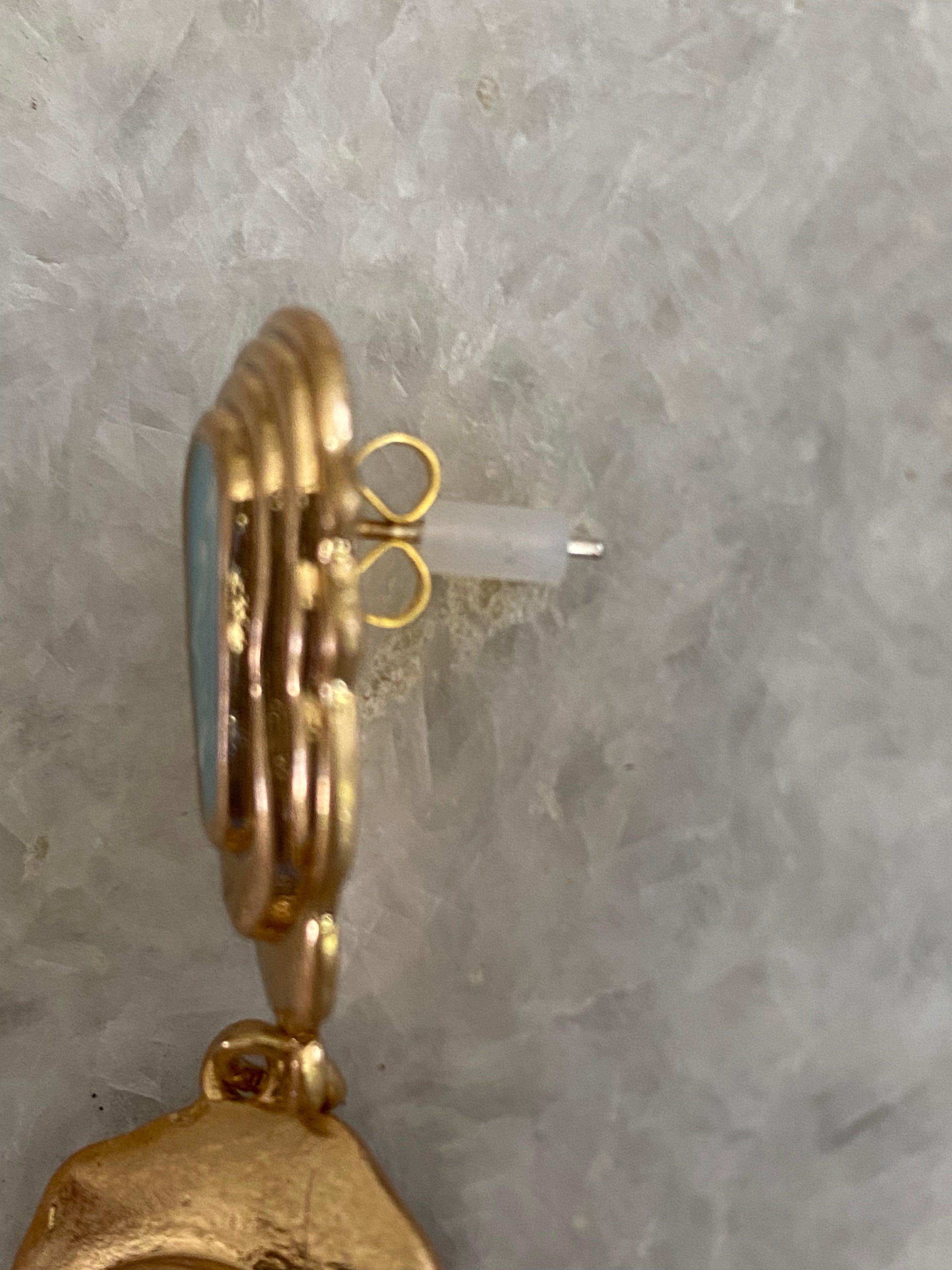 Oorbellen met zachtblauw & goud