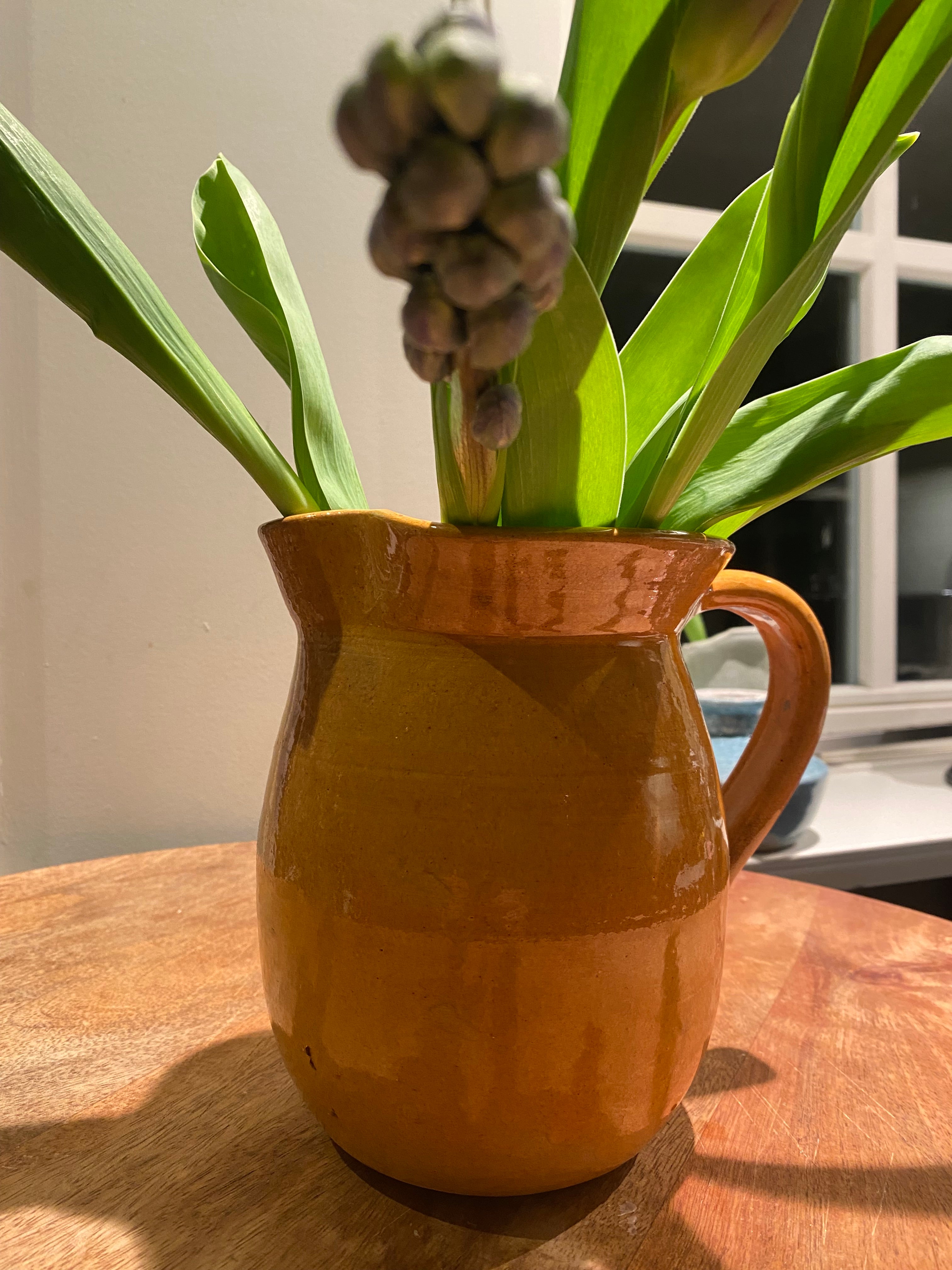 Okergele brocante kan