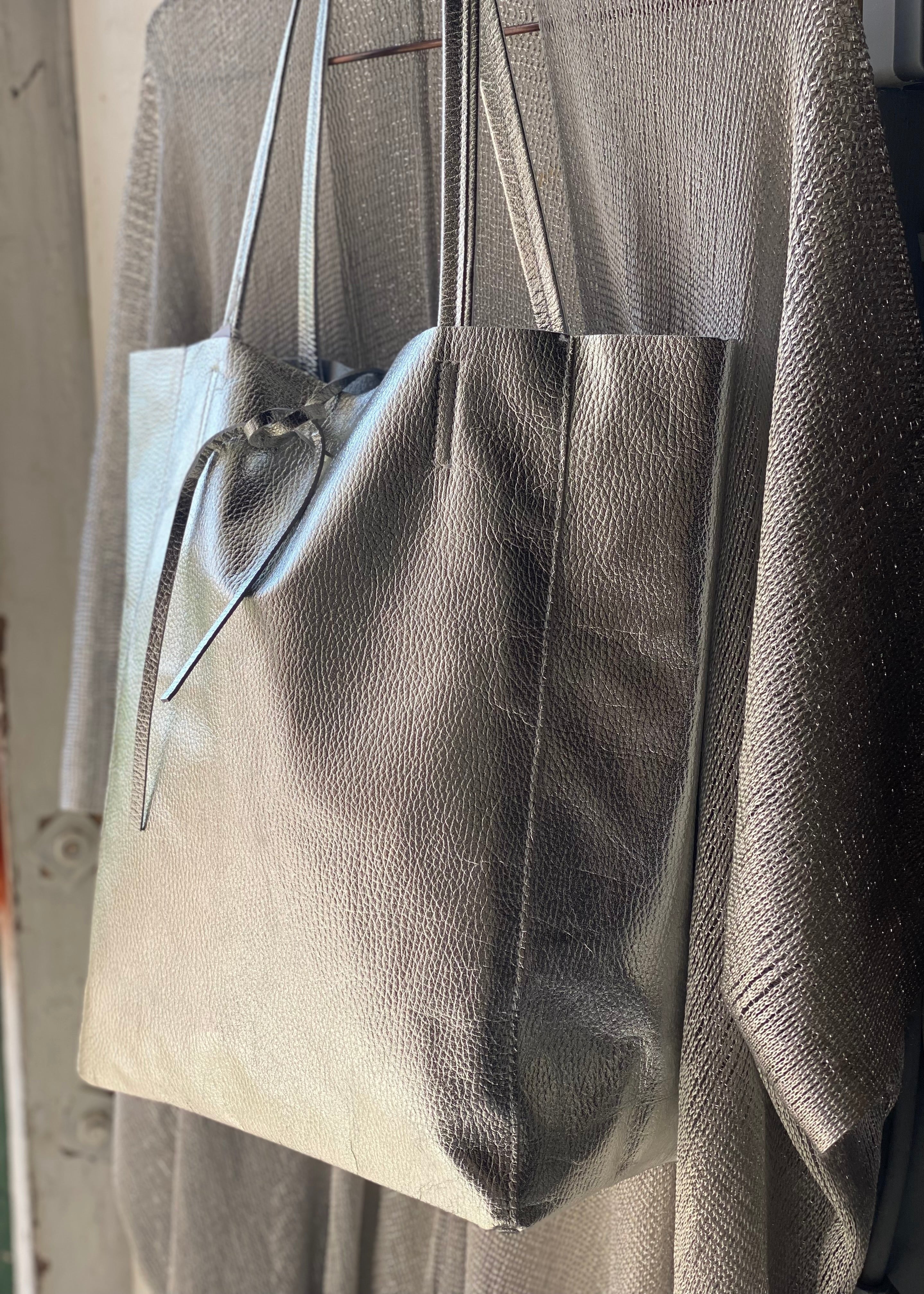 Lederen shopper Metallic silver