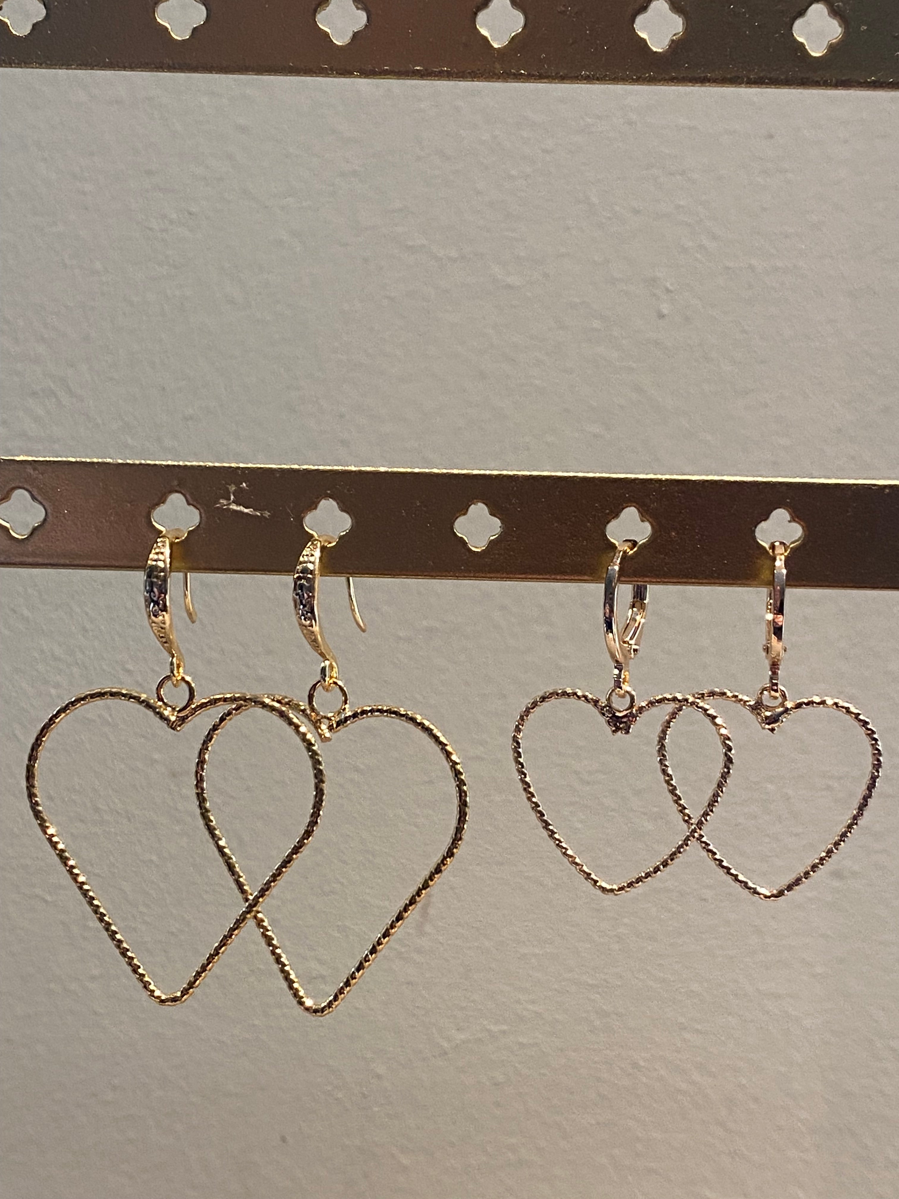 Oorbellen met klein hart goldplated 24 K