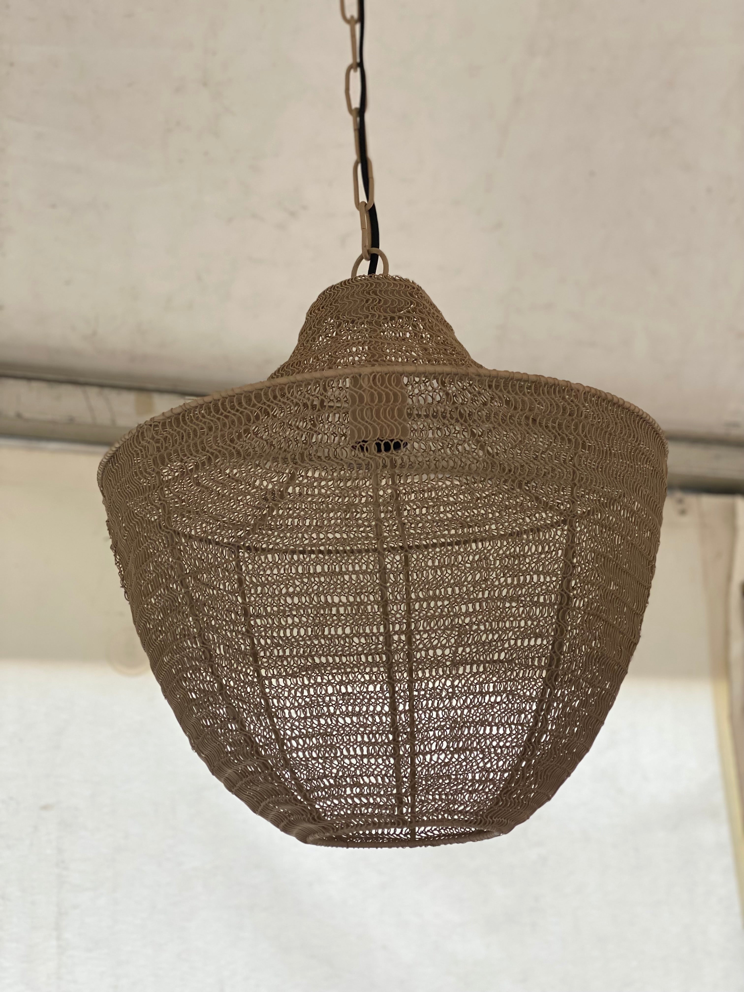 Beige metalen hanglamp