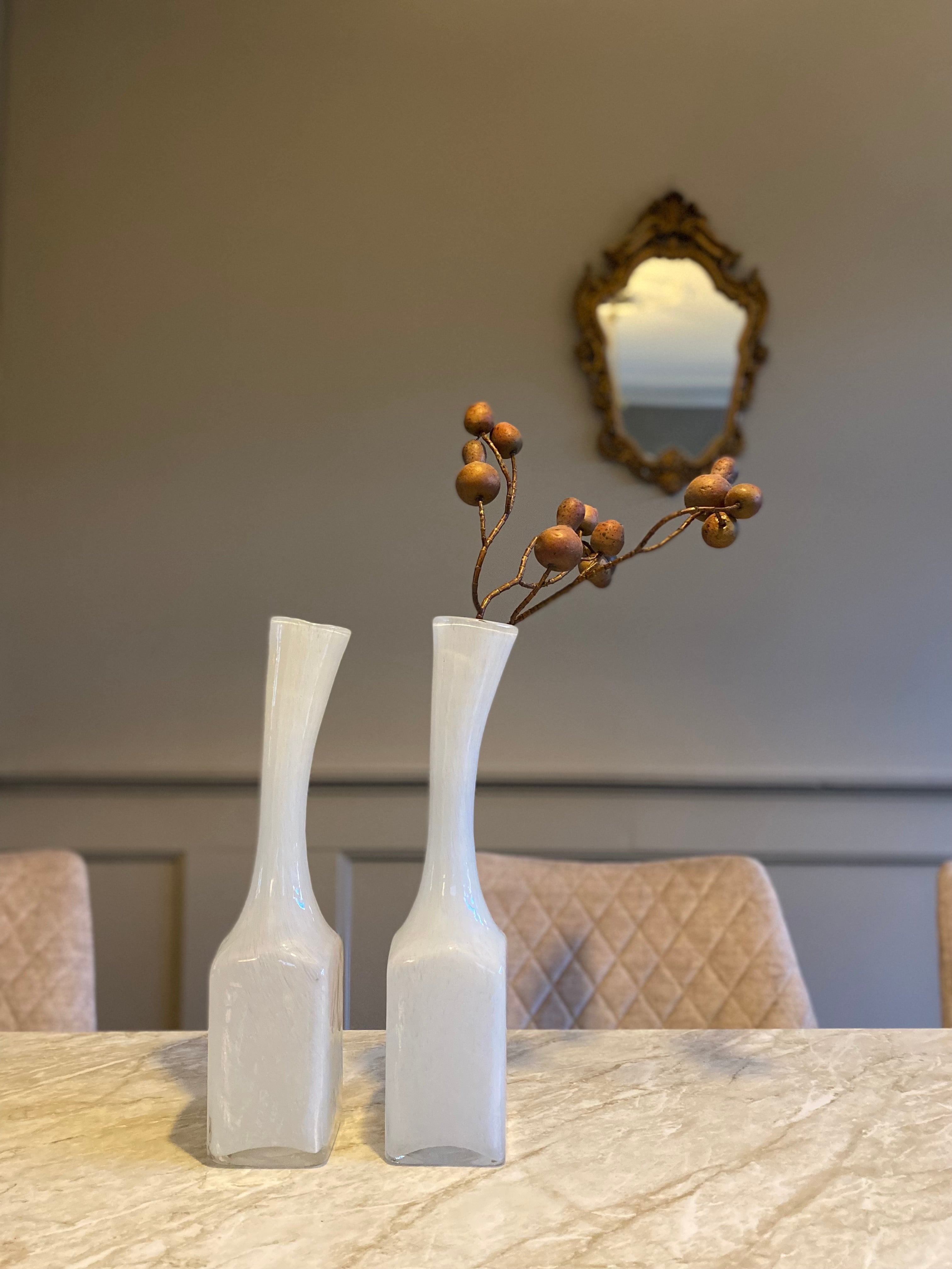 Witte glazen vaas ( melkglas)