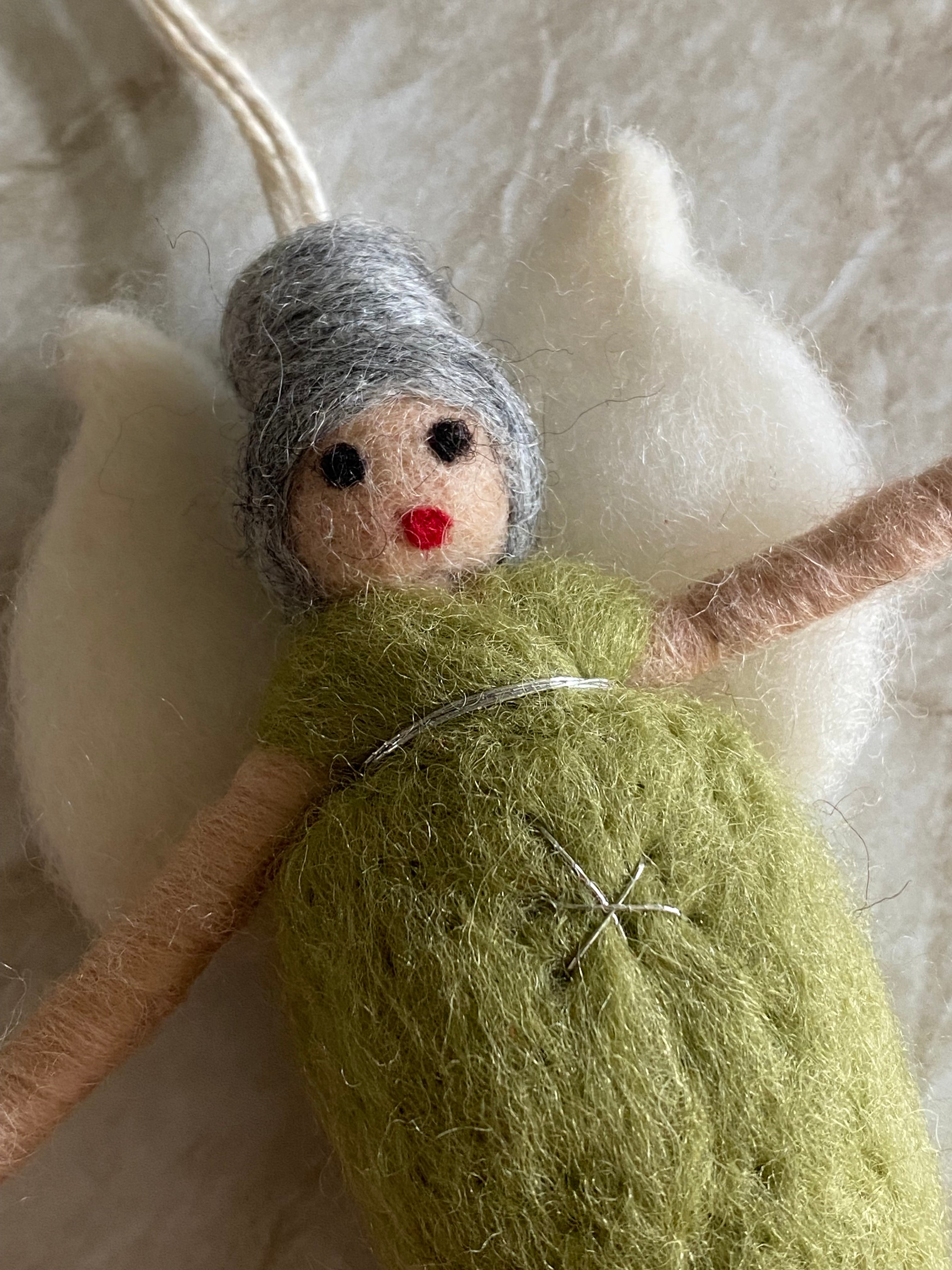 Engeltje van wolvilt green.