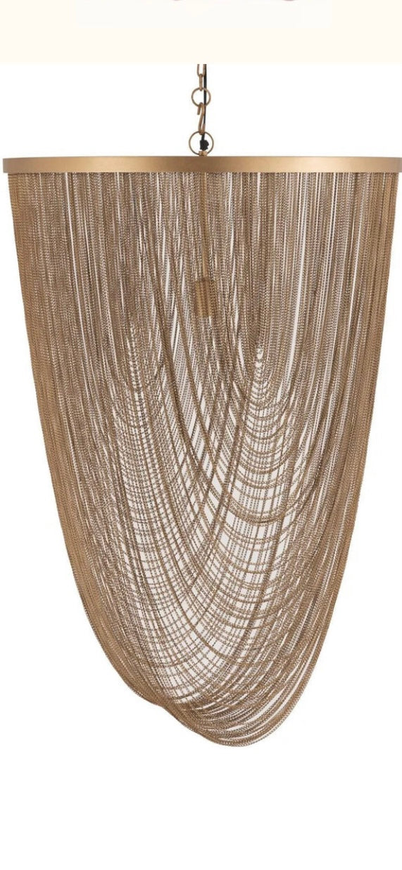 Gold kleurige hanglamp met kettingen