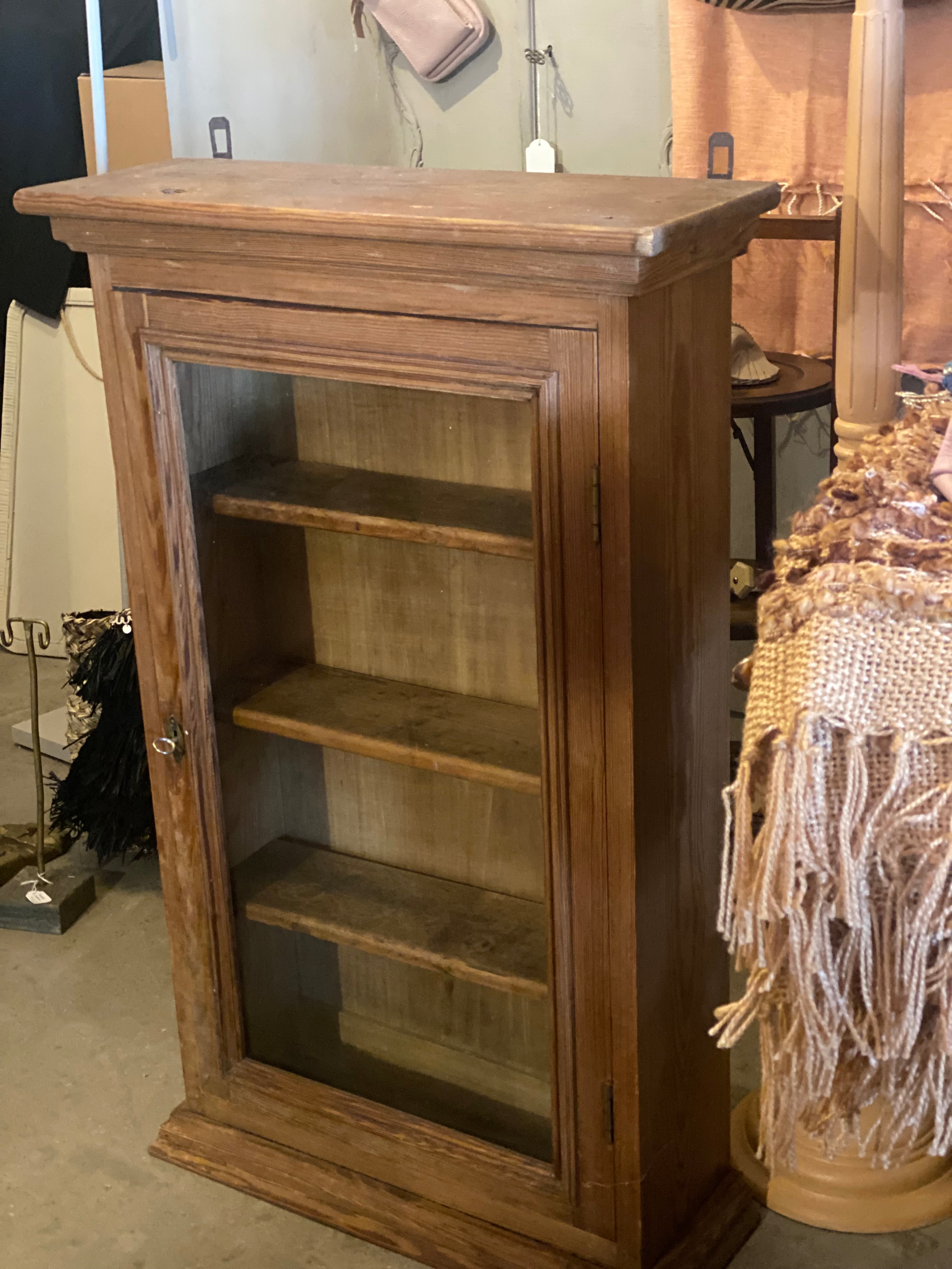 Vitrine hangkast vintage