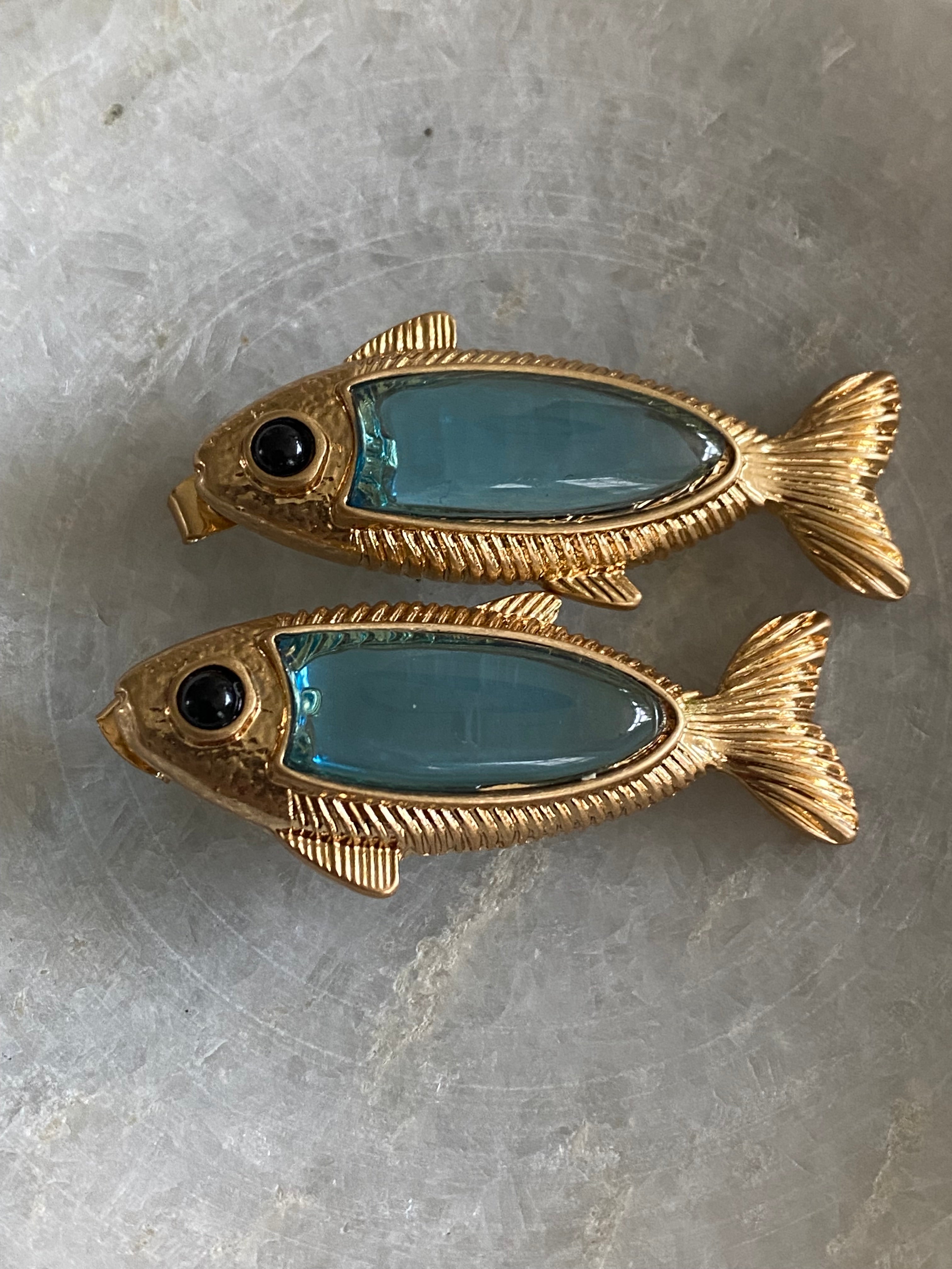Vis oorbel blue.